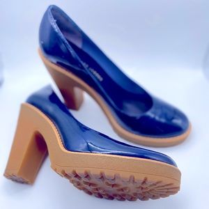 Marc By Marc Jacobs navy blue patent leather heels round toe pump 39.5 US 9